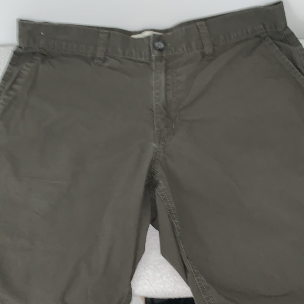 MEC Mens size 34 Khaki shorts. 100% Organic Cotton. Olive in colour